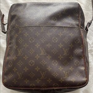 Coming Soon 🎁❤️Vintage 💋👜Louis Vuitton Monogram Messenger Bag - Brown & Tan